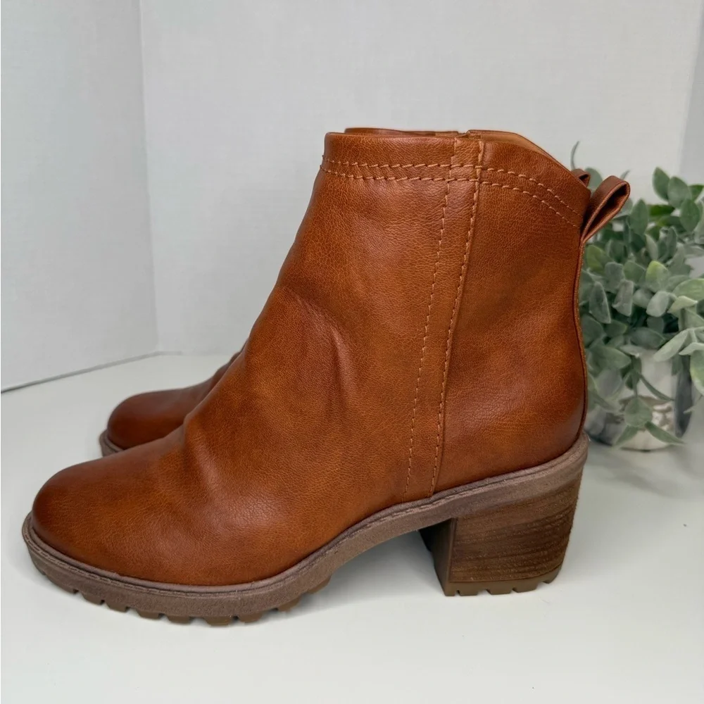 Zodiac Greyson Block Heel Womens Ankle Boots Size 10M in Brown/Cognac Streetwear